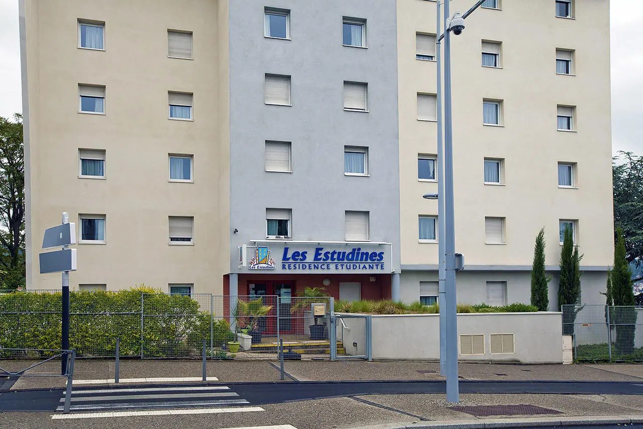 T1 lot 68 — Les Estudines – Sarah Bernhardt à Clermont-Ferrand — visuel 1 sur 1